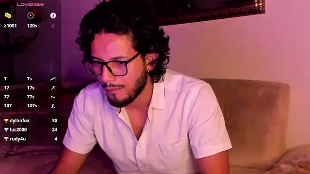 Snapshot of Nicholasrodrii chatting on 01.28.25 Nicholasrodrii online show from 01.28.25