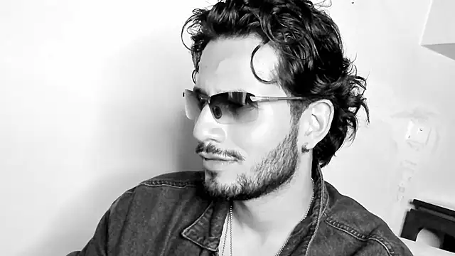 Snapshot of Nicholasrodrii chatting on 02.23.25 Nicholasrodrii online show from 02.23.25