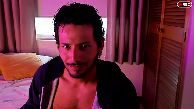 Nicholasrodrii online show from 12.22.25