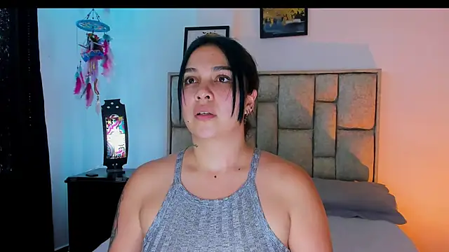 Snapshot of brianaGuzman chatting on 05.16.26 brianaGuzman online show from 05.16.26