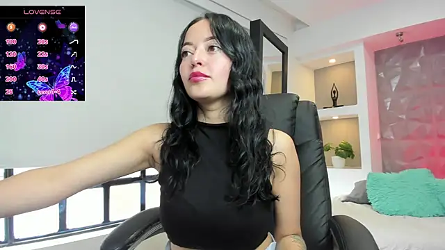 Snapshot of elisa_collins chatting on 02.12.25 elisa collins online show from 02.12.25