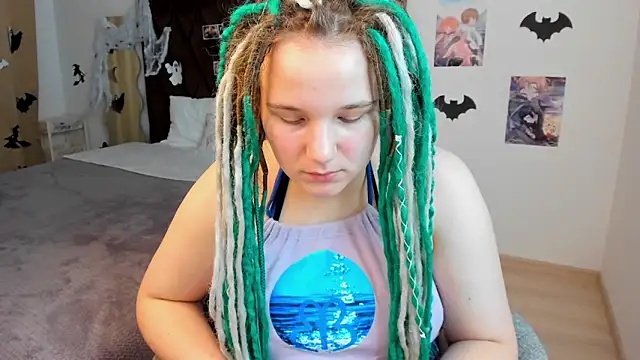 GloriaHylivi online show from 12.12.24