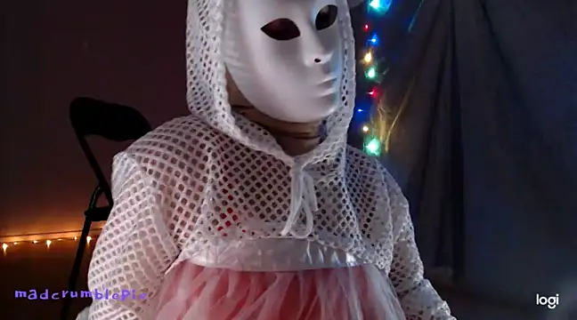 madcrumblepie online show from 01.11.25