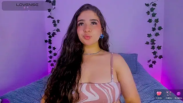 Snapshot of Mxss_Honey chatting on 12.23.24 Mxss Honey online show from 12.23.24