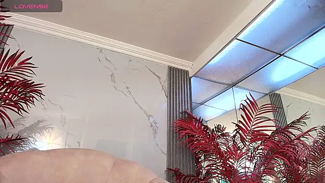 EvaHalsey online show from 09.15.25