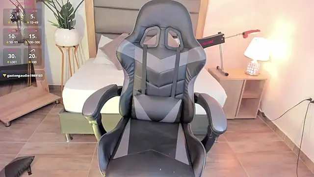 Snapshot of irantzu_hank chatting on 01.23.25 irantzu hank online show from 01.23.25