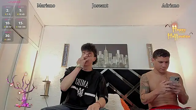 Snapshot of nakedfoam1 chatting on 10.17.25 nakedfoam1 online show from 10.17.25