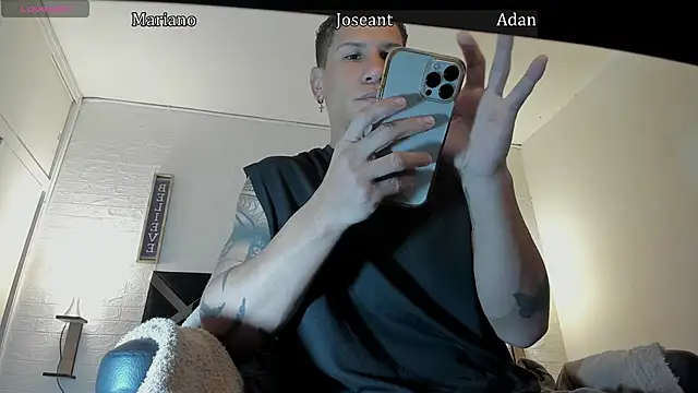 Snapshot of nakedfoam1 chatting on 11.10.25 nakedfoam1 online show from 11.10.25