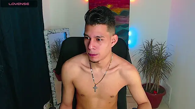 Snapshot of dirtyboy_23 chatting on 10.28.25 dirtyboy 23 online show from 10.28.25