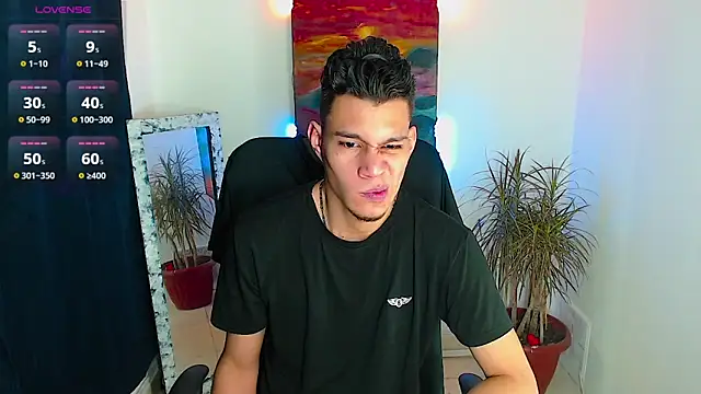 Snapshot of dirtyboy_23 chatting on 10.31.25 dirtyboy 23 online show from 10.31.25