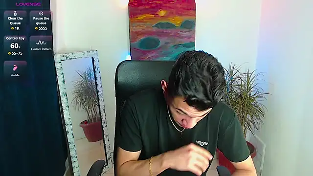 Snapshot of dirtyboy_23 chatting on 12.04.25 dirtyboy 23 online show from 12.04.25