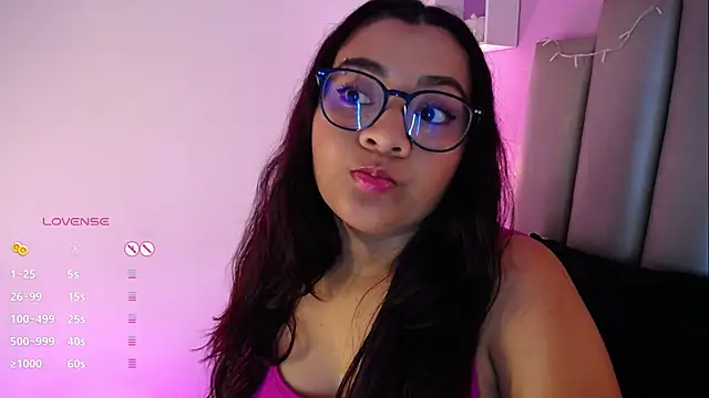 Snapshot of MeghanBurn chatting on 03.13.25 MeghanBurn online show from 03.13.25