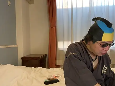 r xyz01 online show from 01.17.26