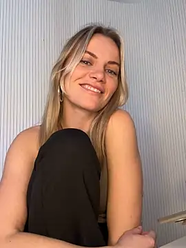 Snapshot of Milla__one chatting on 02.18.26 Milla one online show from 02.18.26