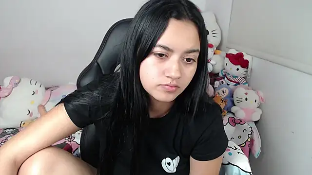 Snapshot of kayla_k18 chatting on 06.22.26 kayla k18 online show from 06.22.26