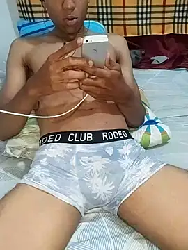 Arturo Stone online show from 02.05.25