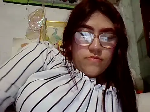 dafne19  online show from 03.13.25