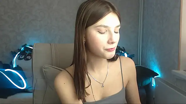 AnaHoney online show from 12.27.24