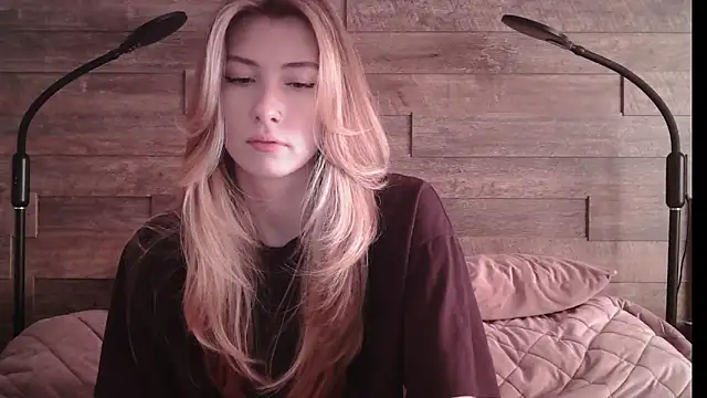 ErikaShyy online show from 03.07.25