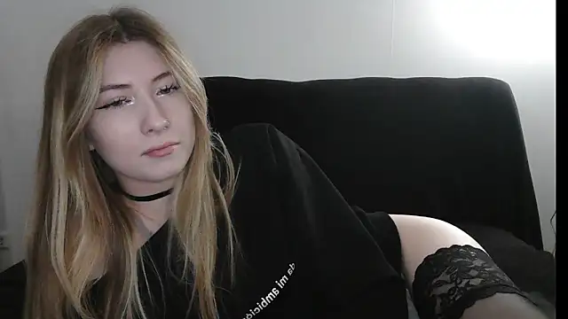 ErikaShyy online show from 03.30.26