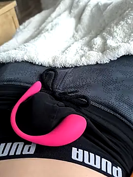 geilehecke1 online show from 02.25.25