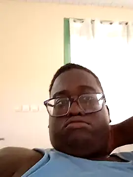 Snapshot of Jeanlaurent972 chatting on 02.21.26 Jeanlaurent972 online show from 02.21.26