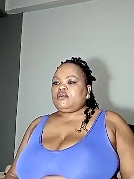 Snapshot of hugemelonsxxx chatting on 02.07.25 hugemelonsxxx online show from 02.07.25