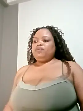 Snapshot of hugemelonsxxx chatting on 03.18.25 hugemelonsxxx online show from 03.18.25