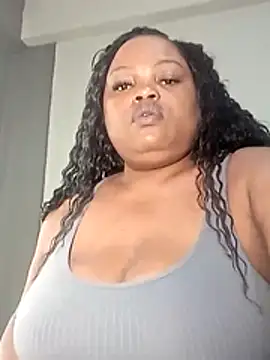 Snapshot of hugemelonsxxx chatting on 11.26.25 hugemelonsxxx online show from 11.26.25