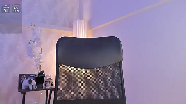 Snapshot of CyntiaAdams chatting on 02.05.25 CyntiaAdams online show from 02.05.25