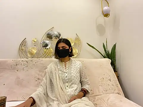 MaYaa  11 online show from 02.14.25