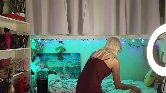 Snapshot of cunty_tranny_lydia chatting on 01.04.25 cunty tranny lydia online show from 01.04.25