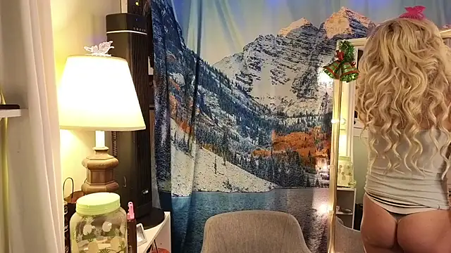 Snapshot of cunty_tranny_lydia chatting on 01.12.25 cunty tranny lydia online show from 01.12.25