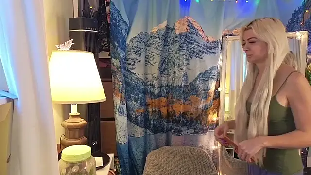 Snapshot of cunty_tranny_lydia chatting on 01.24.25 cunty tranny lydia online show from 01.24.25