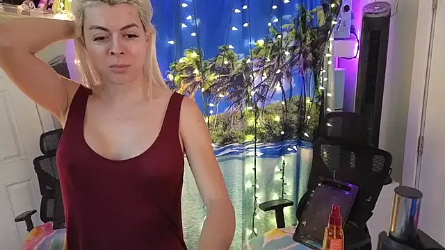Snapshot of cunty_tranny_lydia chatting on 07.16.26 cunty tranny lydia online show from 07.16.26