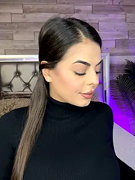 KeylaConner online show from 10.27.25