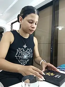 Snapshot of LadyAvalon chatting on 09.28.25 LadyAvalon online show from 09.28.25