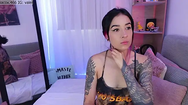 Snapshot of ValeriaCox chatting on 02.21.26 ValeriaCox online show from 02.21.26