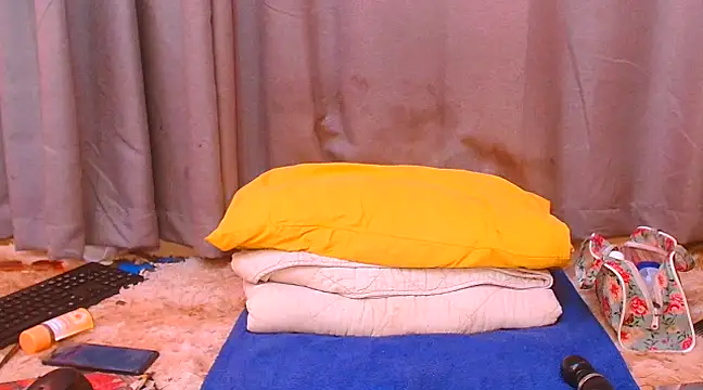 Snapshot of SexyCamilaxx chatting on 02.09.25 SexyCamilaxx online show from 02.09.25