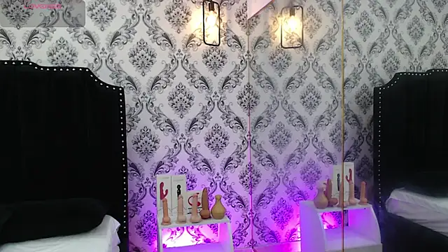 SaaraBrown online show from 03.05.25