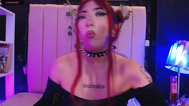 Mia Rinn online show from 12.23.24