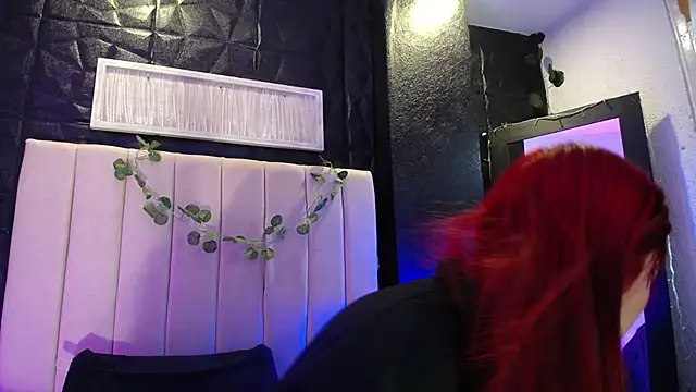 Mia Rinn online show from 12.27.24