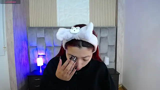 Mia Rinn online show from 09.10.25