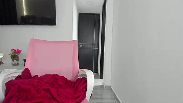 Snapshot of Ori_valentina chatting on 02.27.25 Ori valentina online show from 02.27.25