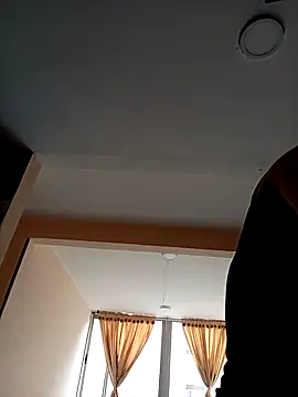 Lesly 10- online show from 03.15.25