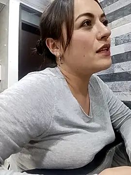 Lesly 10- online show from 11.08.25