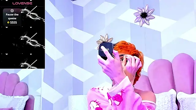 Snapshot of KylieMonnett chatting on 02.05.25 KylieMonnett online show from 02.05.25