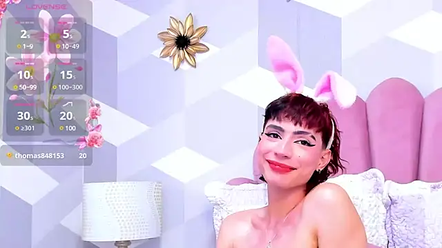 Snapshot of KylieMonnett chatting on 03.14.25 KylieMonnett online show from 03.14.25