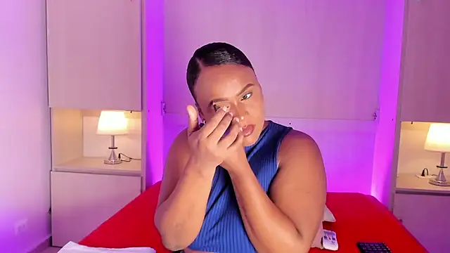 Snapshot of EmilyyStuart chatting on 02.24.26 EmilyyStuart online show from 02.24.26