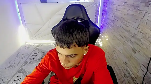 Snapshot of zacariasss_ chatting on 12.06.24 zacariasss online show from 12.06.24